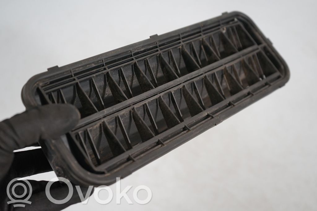 Quarter panel pressure vent (6)