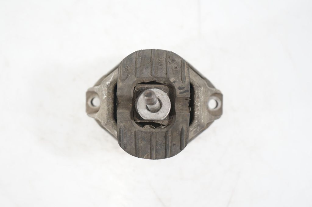 Engine mount bracket (7)