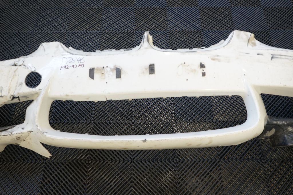 Front bumper (9)