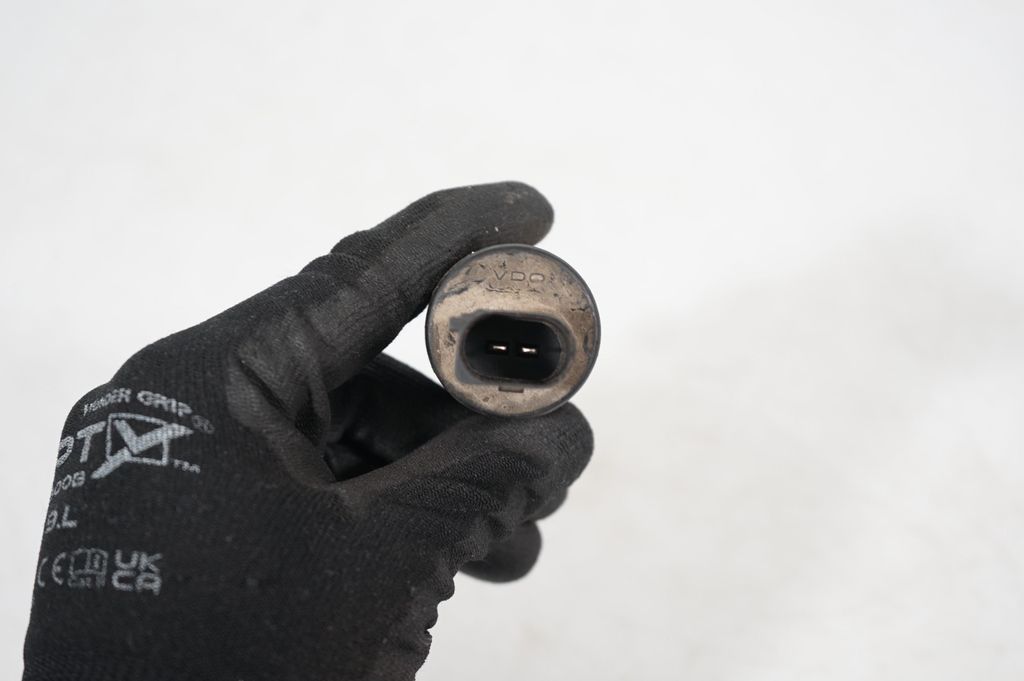 Headlight washer pump (6)