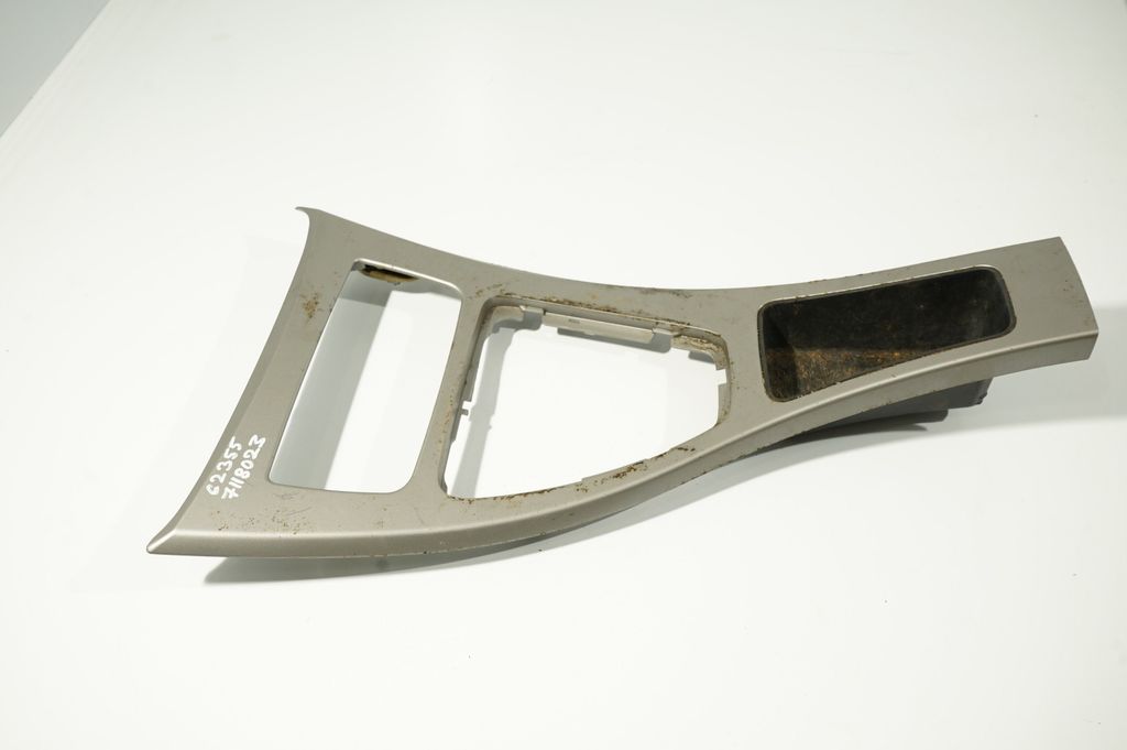 Gear shifter surround trim plastic (2)