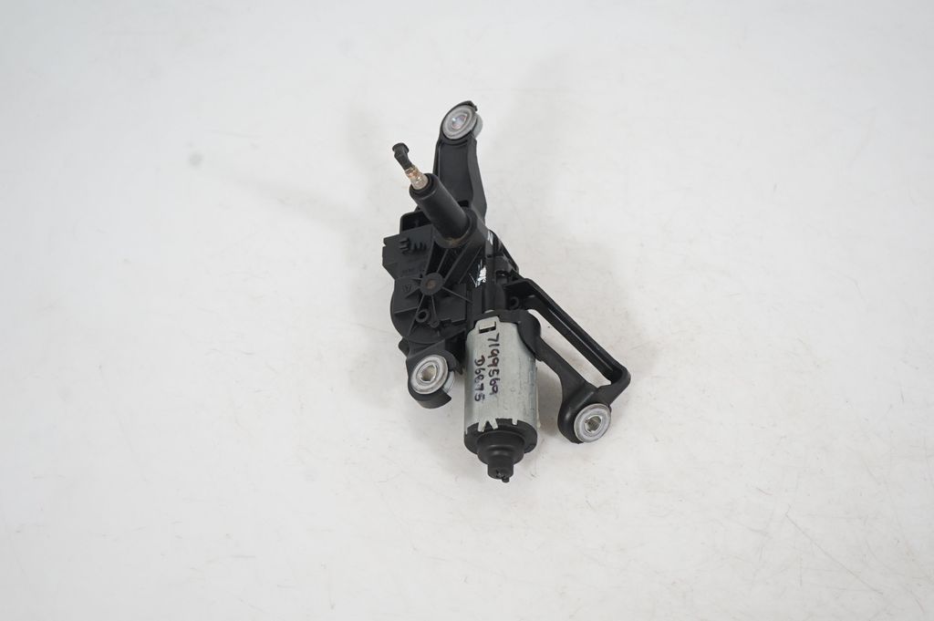 Tailgate/trunk/boot lift motor (2)