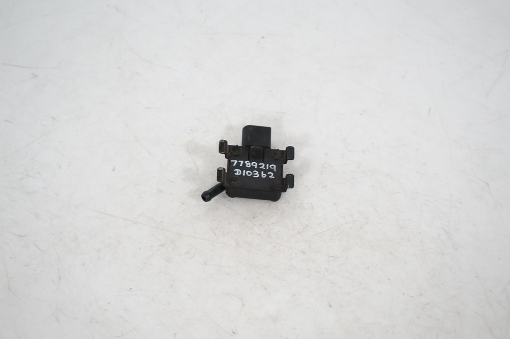 Exhaust gas pressure sensor (5)