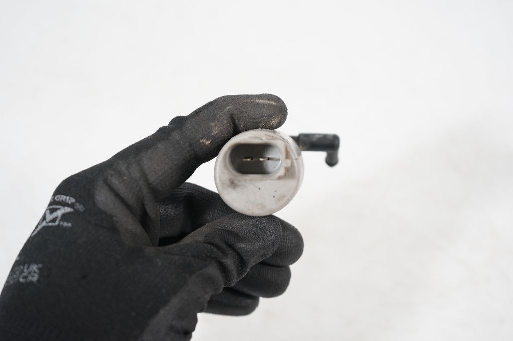 Windscreen/windshield washer pump (6)