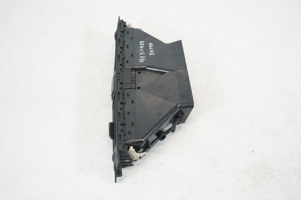 Dash center air vent grill (2)