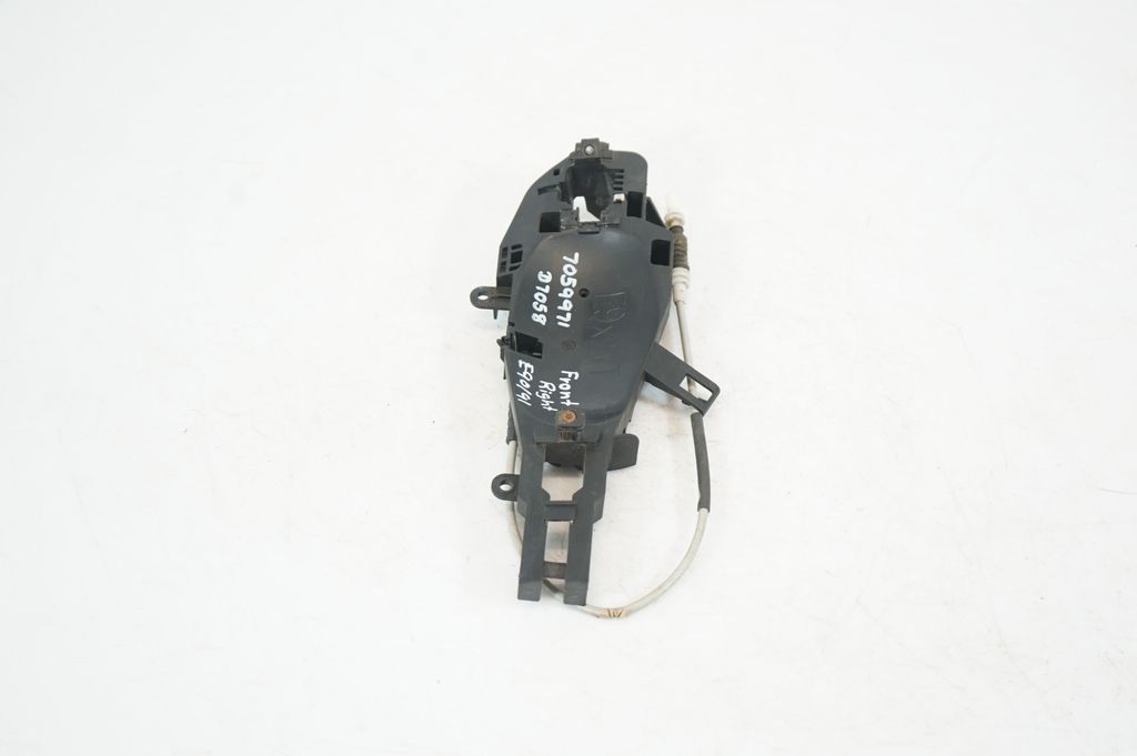 Front door exterior handle/bracket (2)