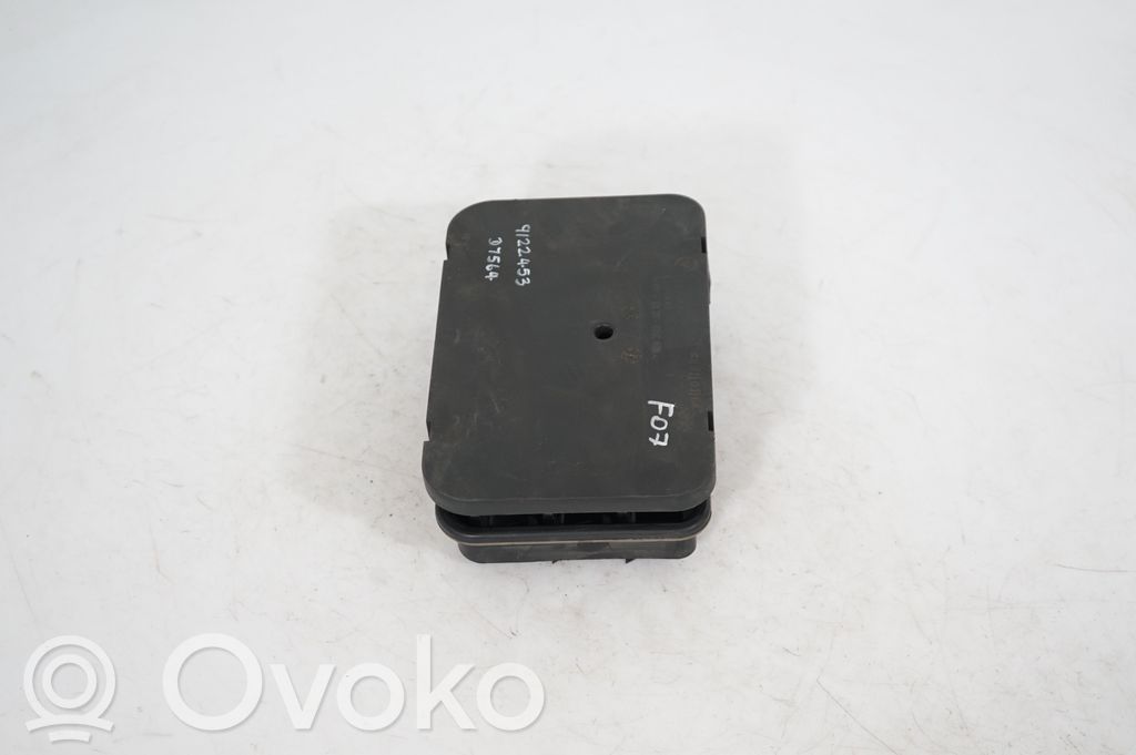 Quarter panel pressure vent (2)