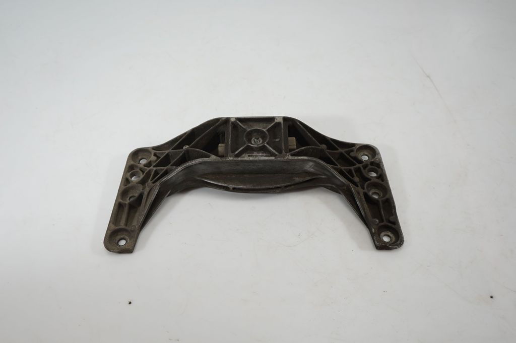 Gearbox mounting bracket (3)