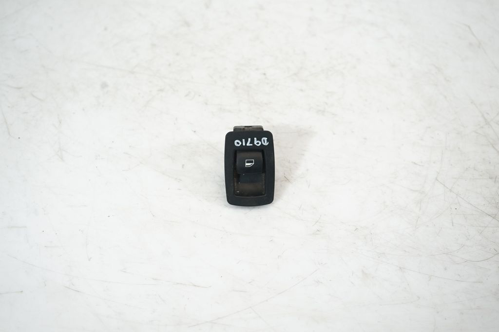 Electric window control switch