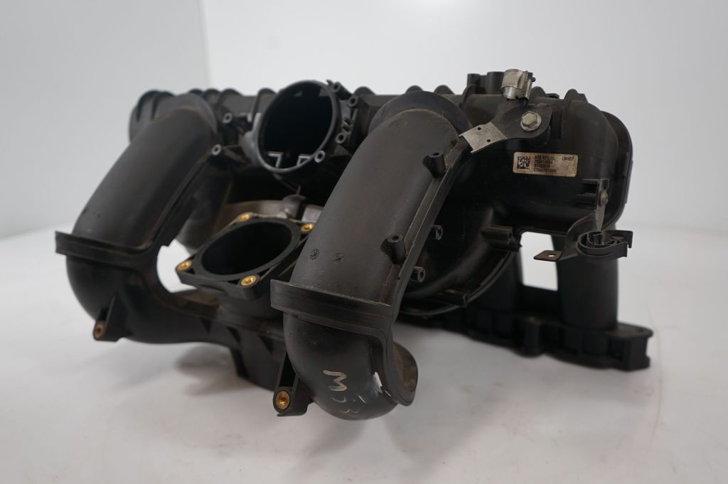 Intake manifold (7)