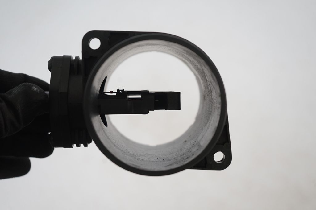 Mass air flow meter (7)