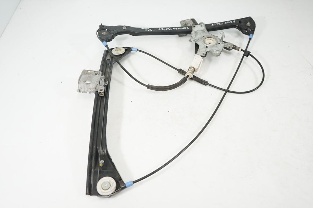 Front door window regulator with motor (3)