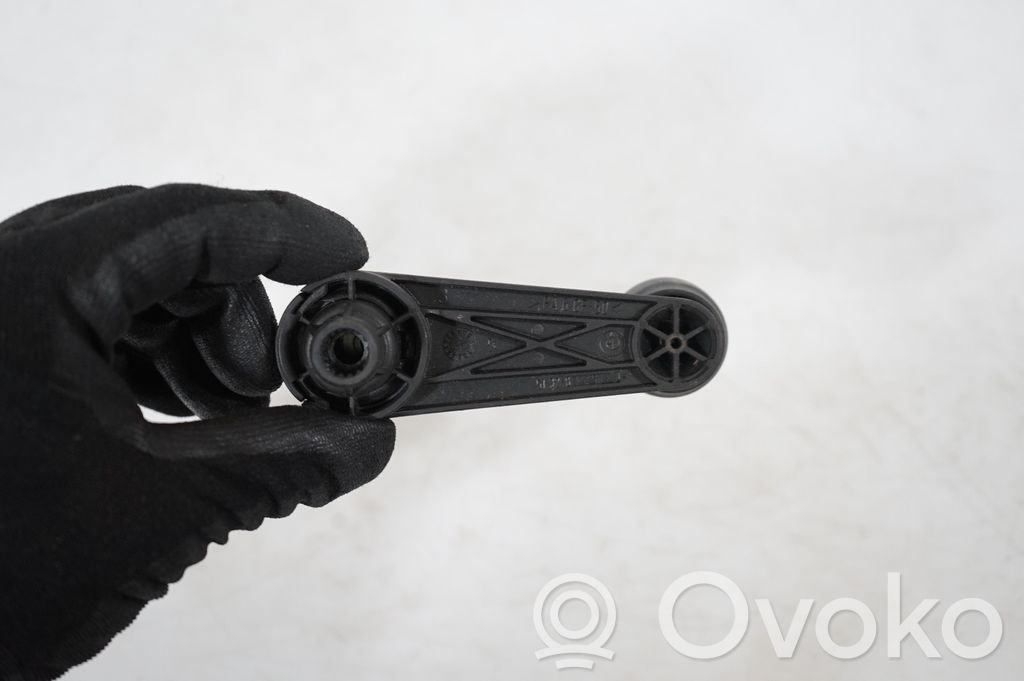 Rear door window winding handle (6)