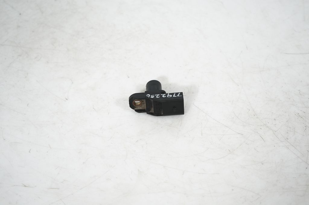 Camshaft position sensor (3)