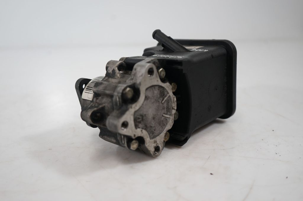 Power steering pump (8)