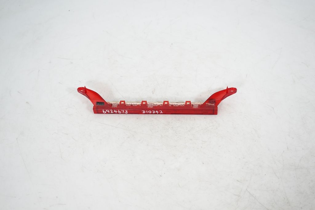 Third/center stoplight