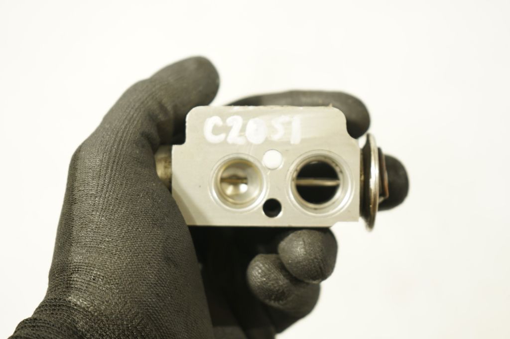 Air conditioning (A/C) expansion valve (8)