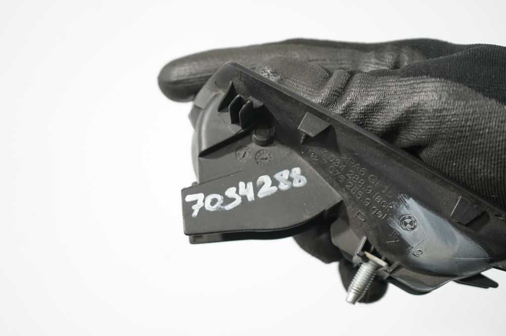 Rear door interior handle (9)