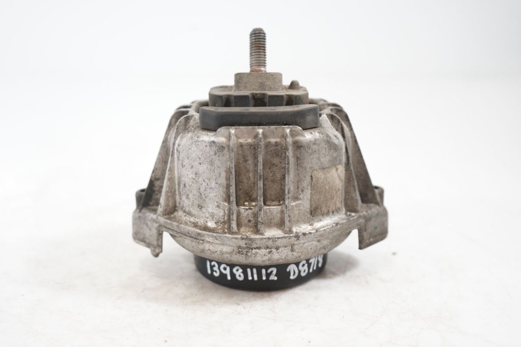 Engine mount bracket (5)