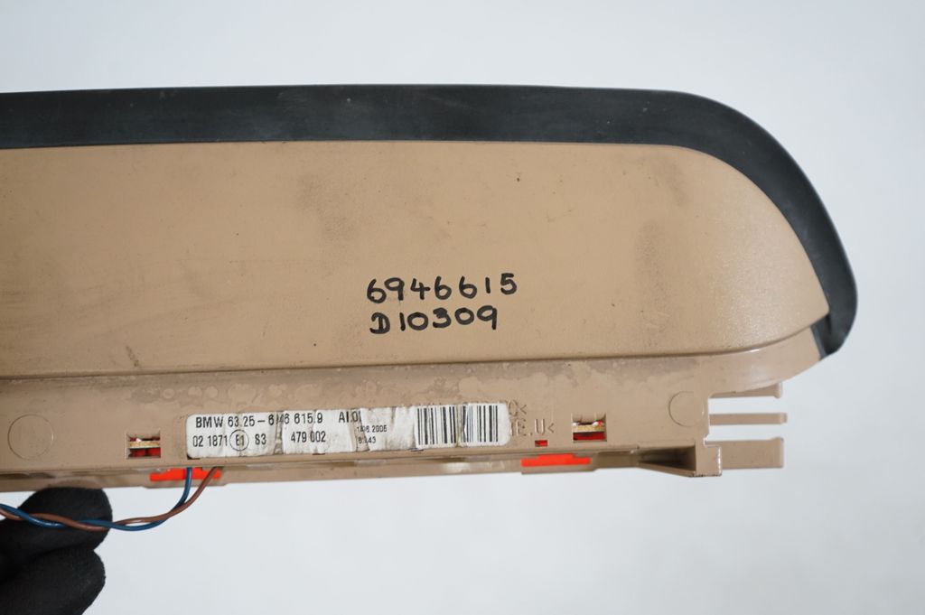 Third/center stoplight (8)