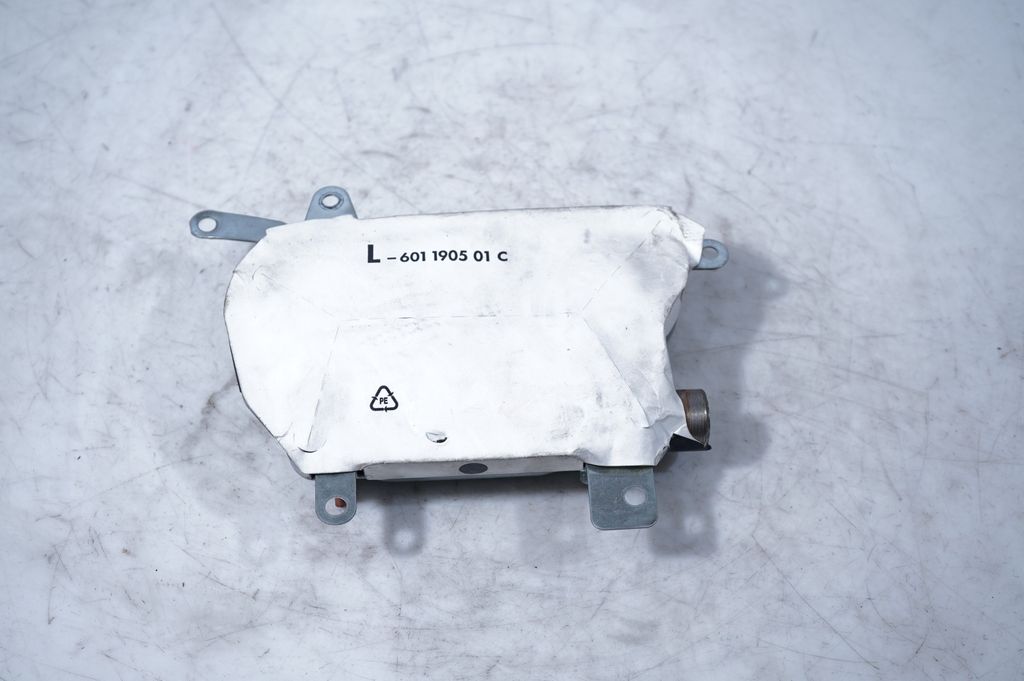 Front door airbag (6)