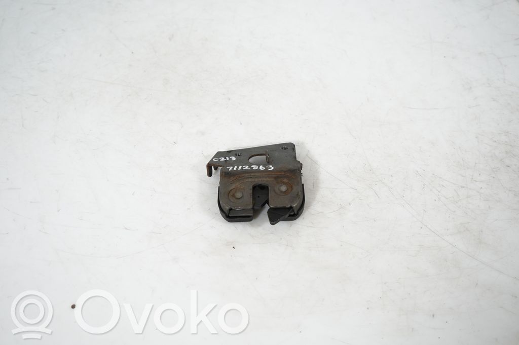 Seat back rest lock catch