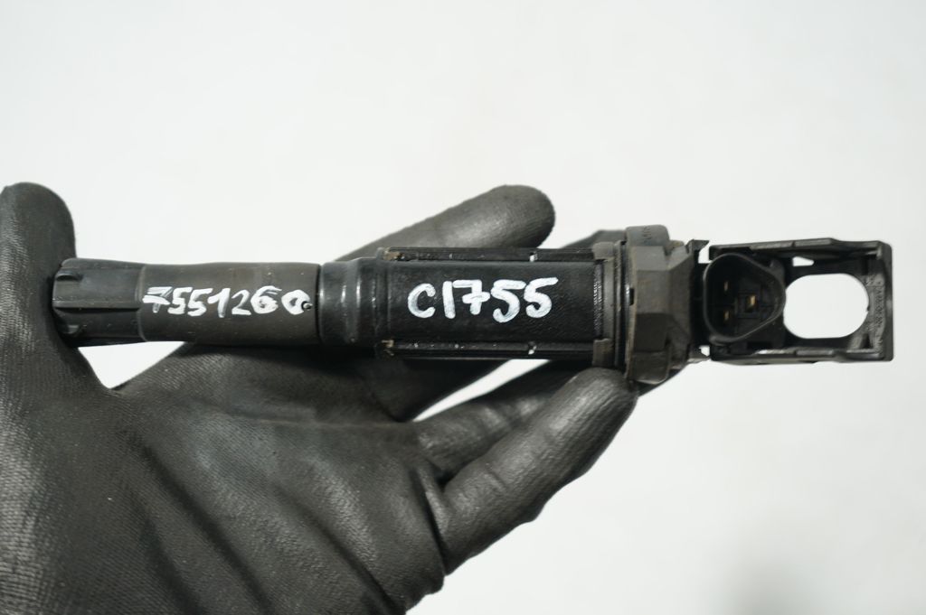 High voltage ignition coil (7)