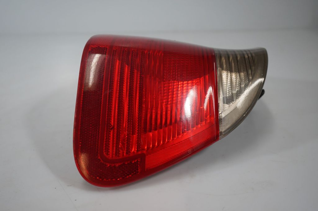 Rear/tail lights (9)