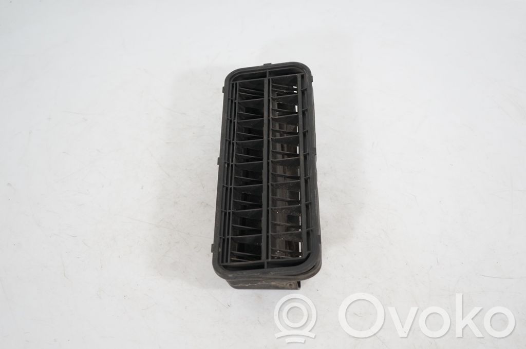 Quarter panel pressure vent (4)