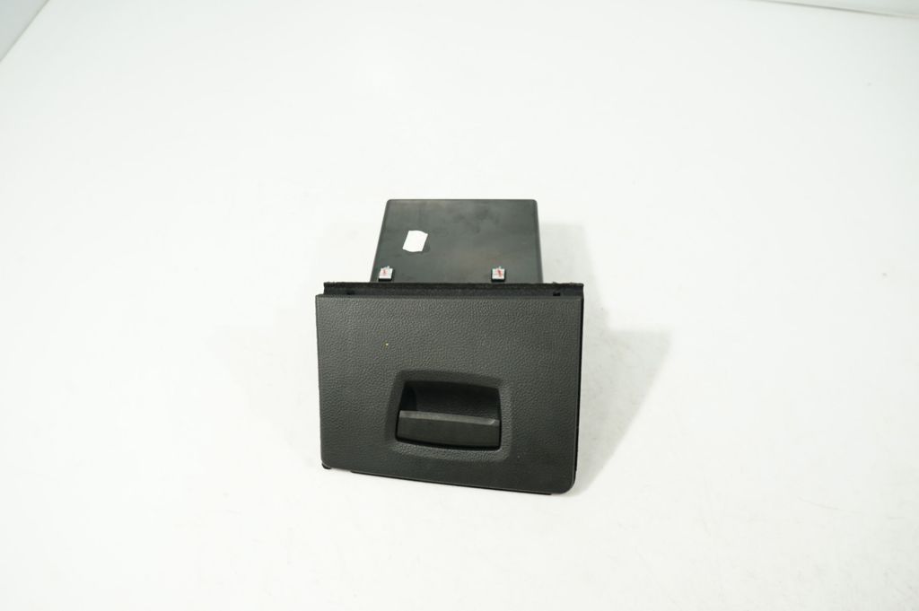 Dashboard lower bottom trim panel (5)