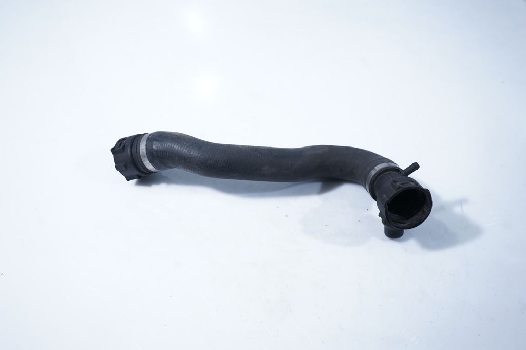 Engine coolant pipe/hose (6)