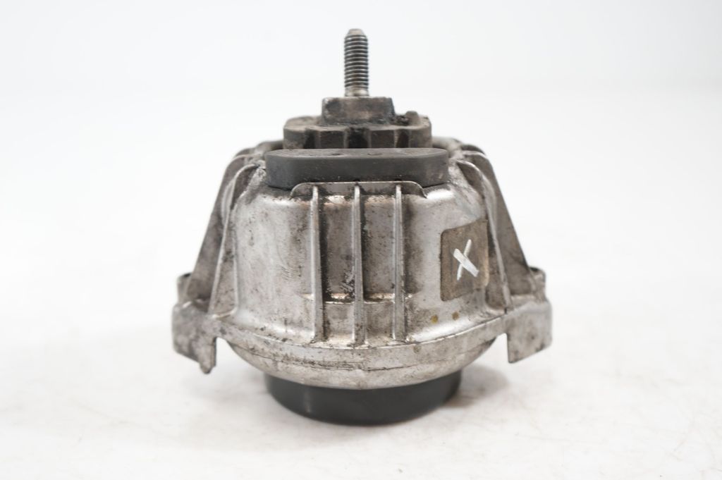 Engine mount bracket (5)