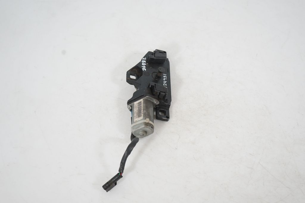 Tailgate/trunk/boot lift motor (4)