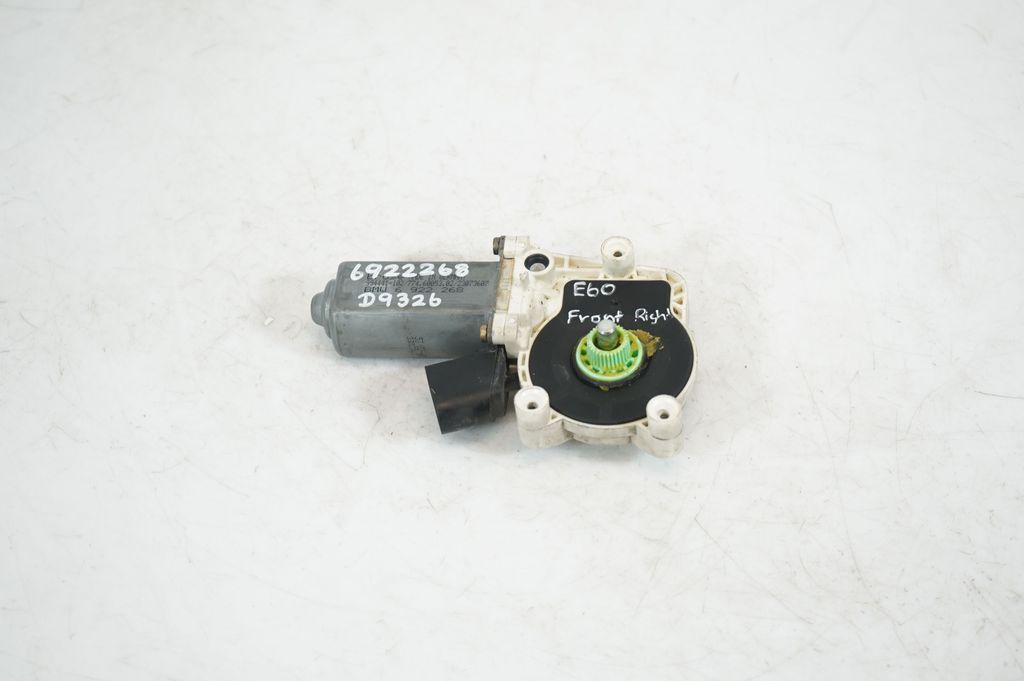 Front door window regulator with motor