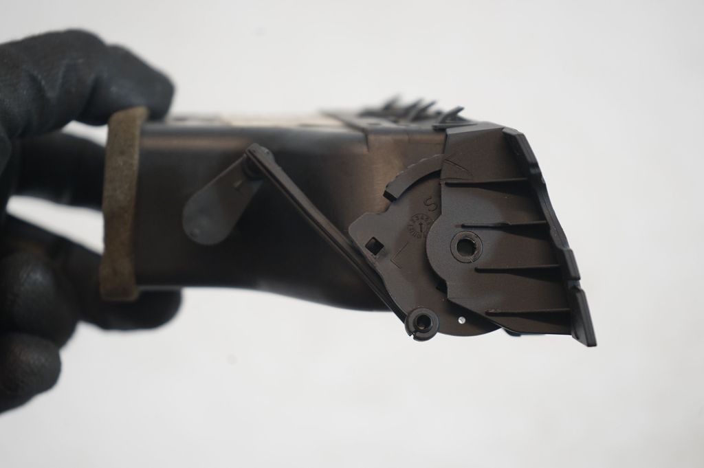 Dashboard side air vent grill/cover trim (6)