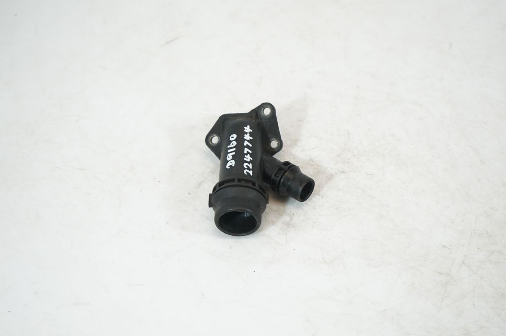 Engine coolant pipe/hose (4)