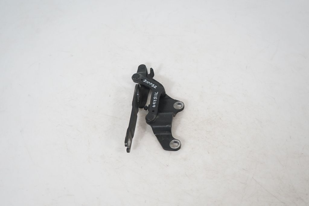 Engine bonnet/hood hinges (2)