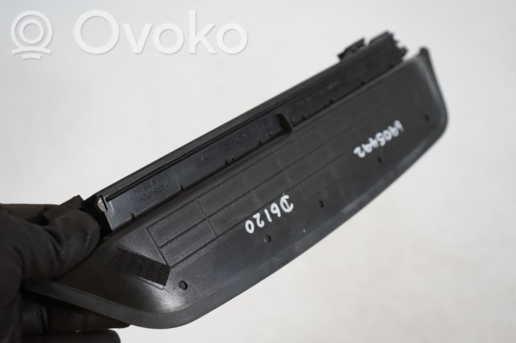 Third/center stoplight (7)