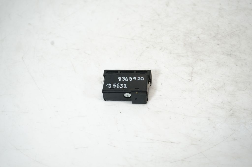 Hazard light switch (3)