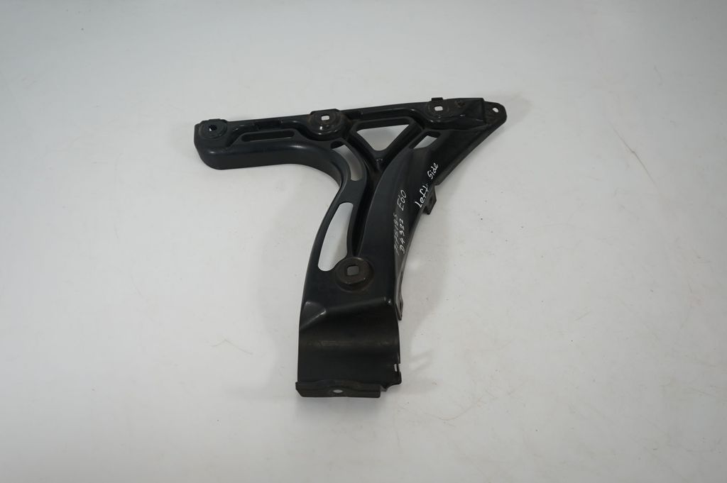 Rear bumper mounting bracket (5)