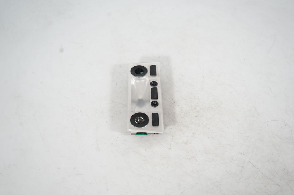 Front seat light (4)