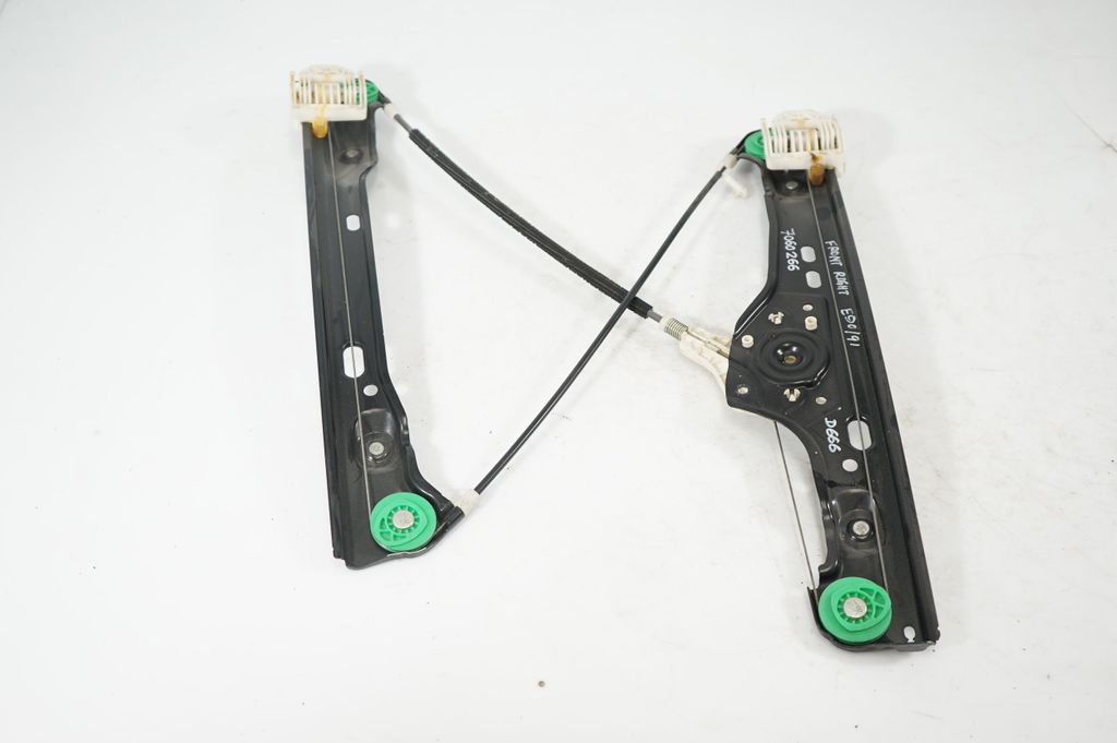 Front door window regulator with motor (2)