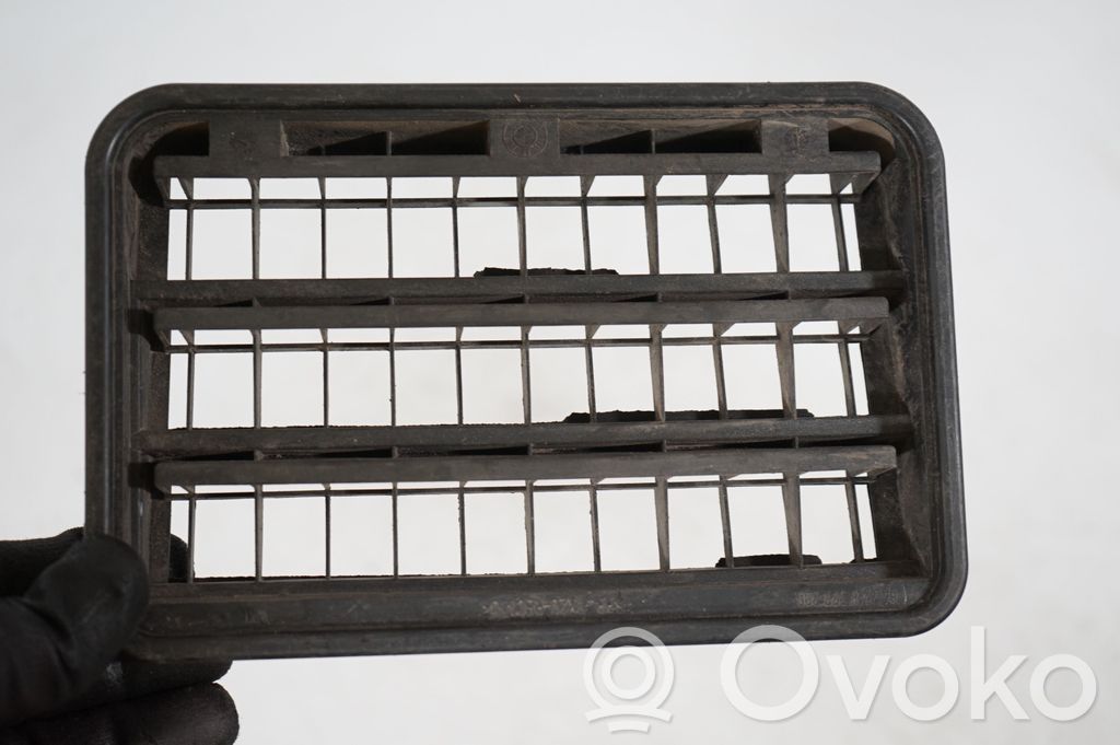 Quarter panel pressure vent (6)