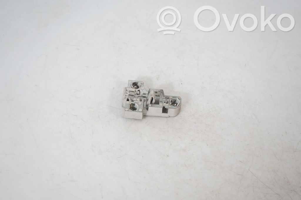 Tail light bulb cover holder (3)