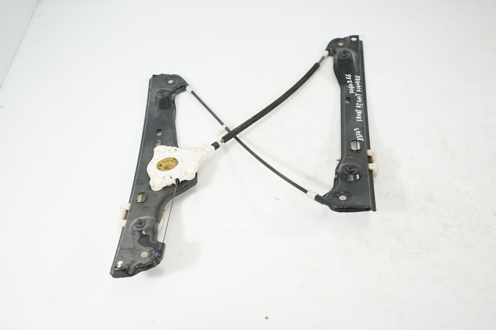 Front door window regulator with motor (4)
