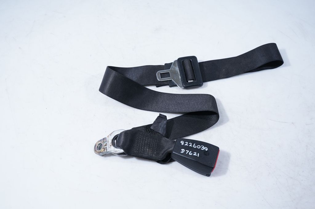 Rear seatbelt buckle