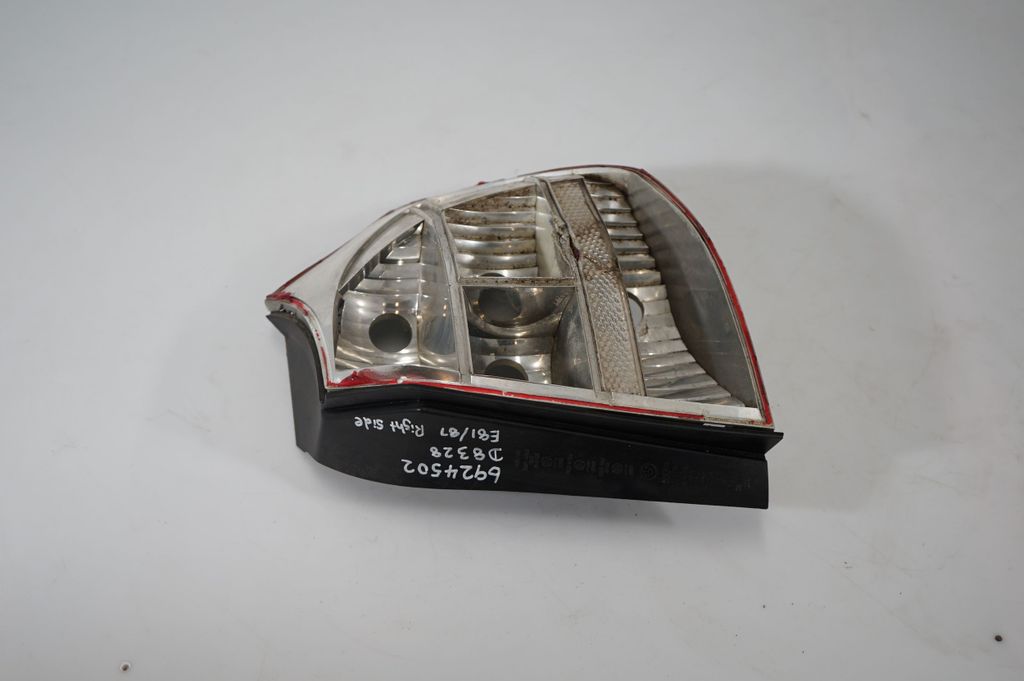 Rear/tail lights (4)