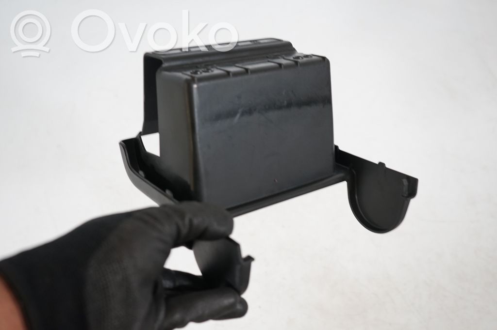 Other center console (tunnel) element (7)