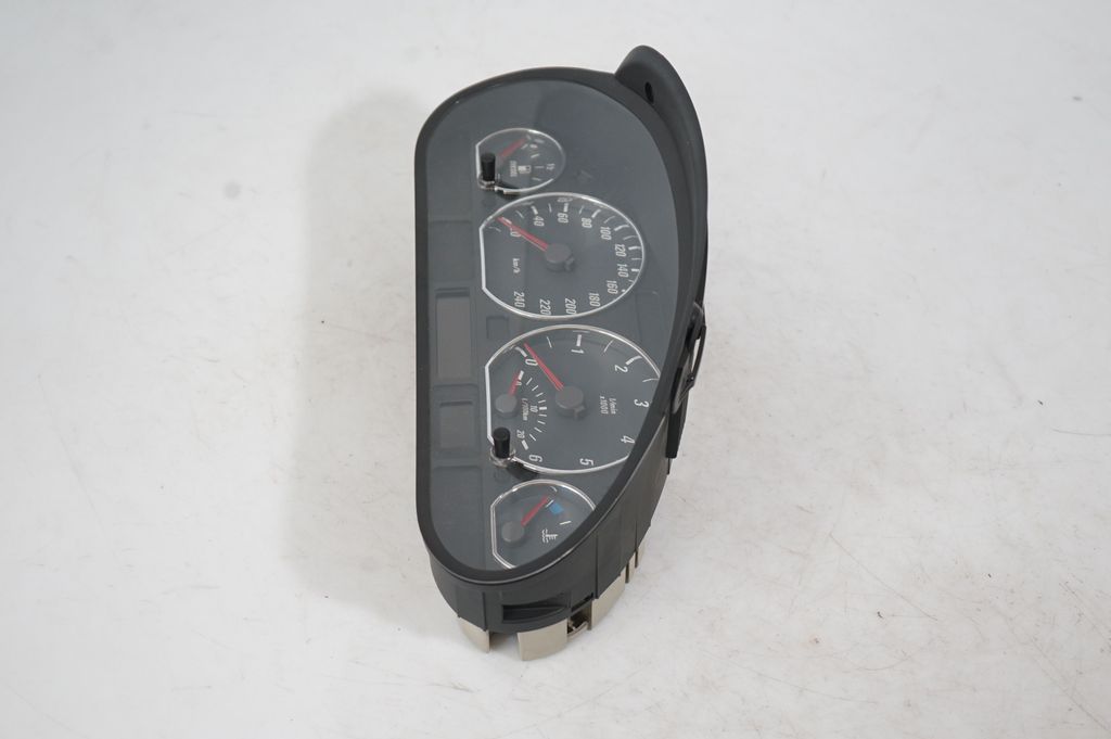 Speedometer (instrument cluster) (2)
