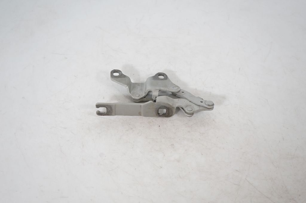 Engine bonnet/hood hinges (5)